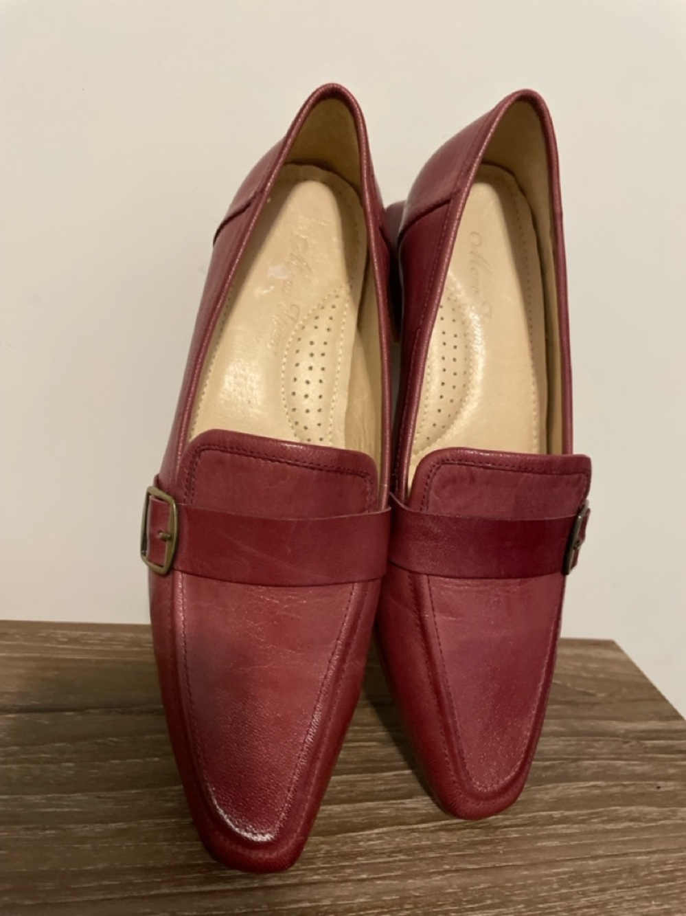 Mona Flying Women’s Loafers Size 6 EU36 Burgundy Handcrafted Luxury Old Money